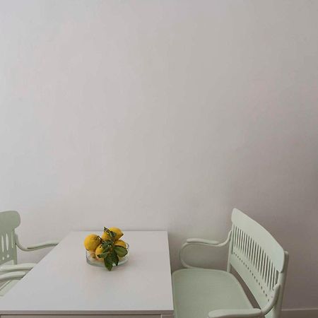 La Casa Di Nelly Boutique Apartment Napoli Bagian luar foto