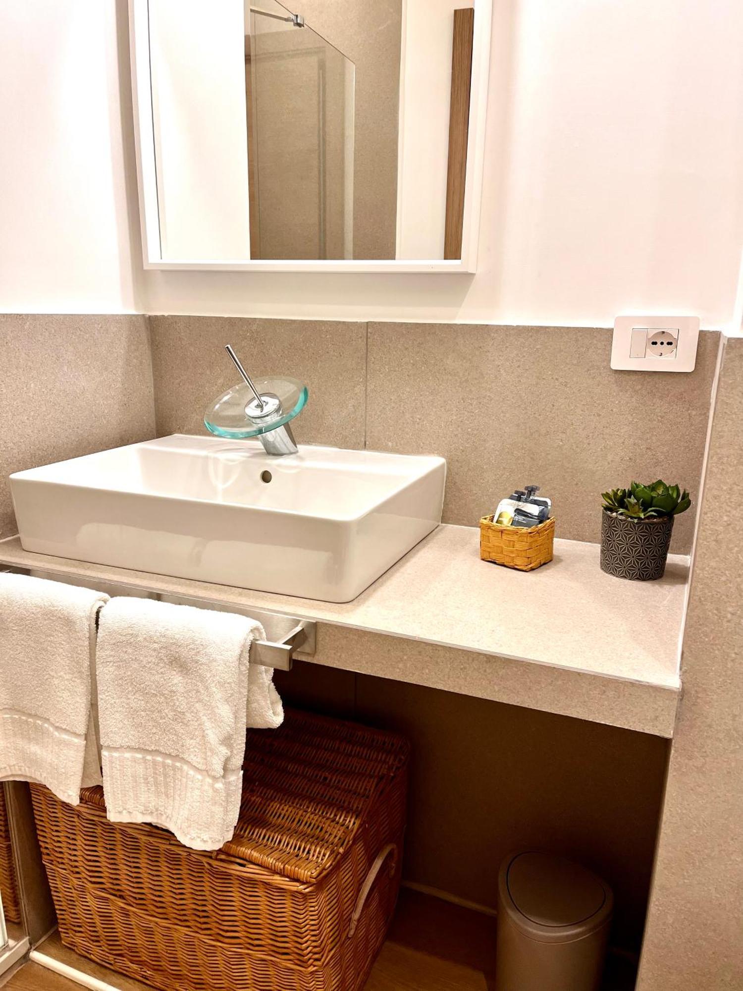 La Casa Di Nelly Boutique Apartment Napoli Bagian luar foto